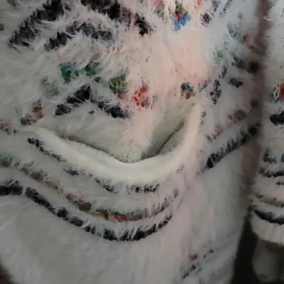 South-western Style Sweater Coat - Picture 6 of 7